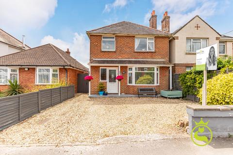 Cynthia Road, Poole BH12 4 bed detached house for sale
