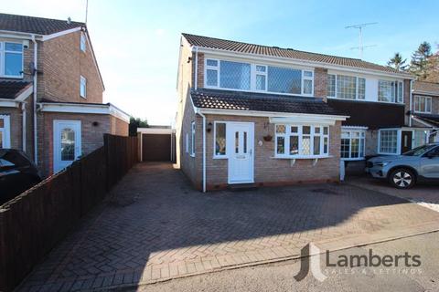 Ledbury Close,Matchborough East... 3 bed semi