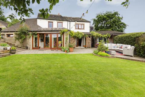 Lascelles Hall Road, Lascelles Hall 4 bed detached house for sale