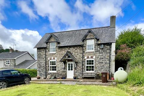 Llangernyw 3 bed detached house for sale