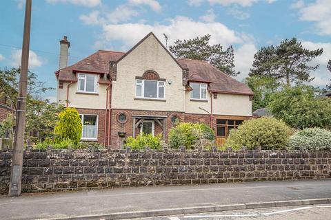 Stone Road, Uttoxeter ST14 4 bed detached house for sale