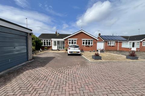 Newton Grove, Thornton FY5 3 bed bungalow for sale