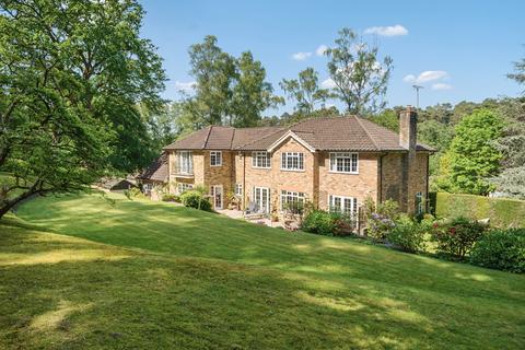 Star Hill Drive, Churt, Farnham, GU10 6 bed detached house for sale