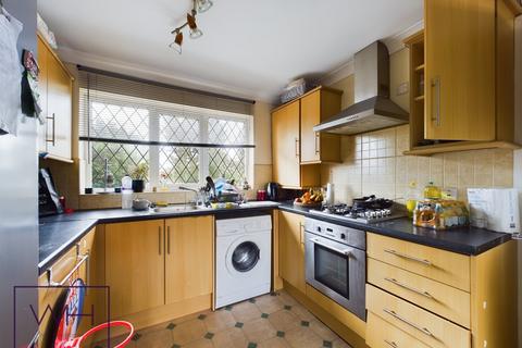Halmshaw Terrace, Doncaster DN5 2 bed flat for sale