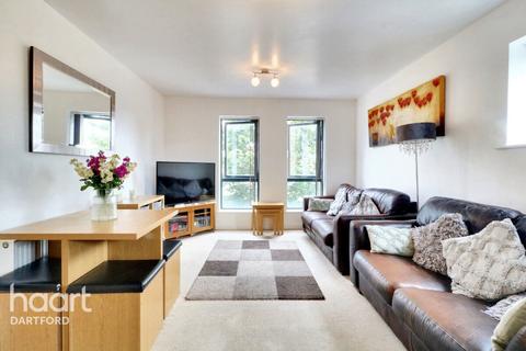 Park Lane, Greenhithe 2 bed flat for sale