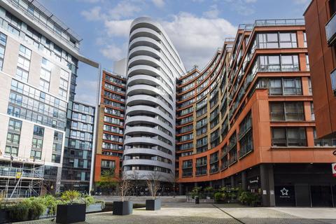 Balmoral Apartments, Paddington... 2 bed flat for sale