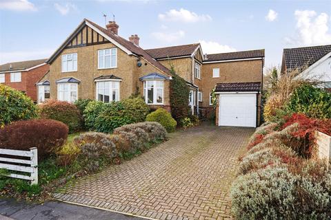 5 bedroom semi-detached house for sale