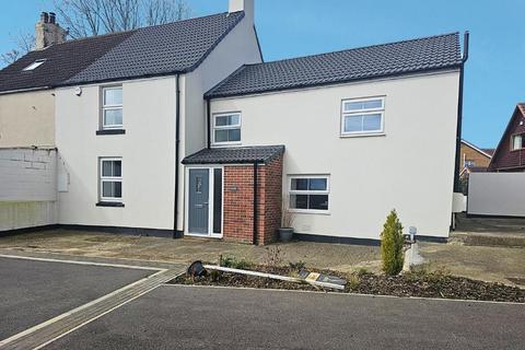 St. Georges Close, Pontefract WF9 3 bed semi