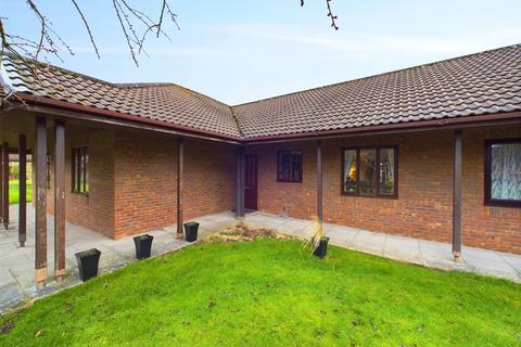 2 bedroom semi-detached bungalow for sale