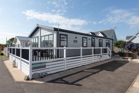 Pebble Beach, Seaview Holiday Park 3 bed park home for sale