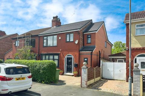 6 bedroom semi-detached house for sale