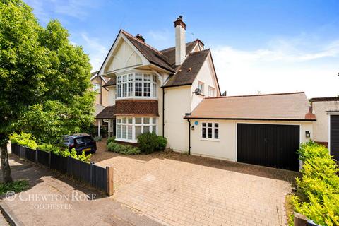 6 bedroom detached house for sale