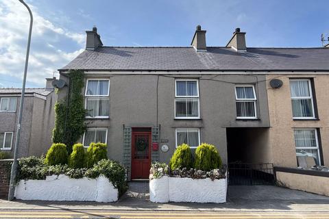 Church Street, Newborough, Anglesey... 4 bed semi