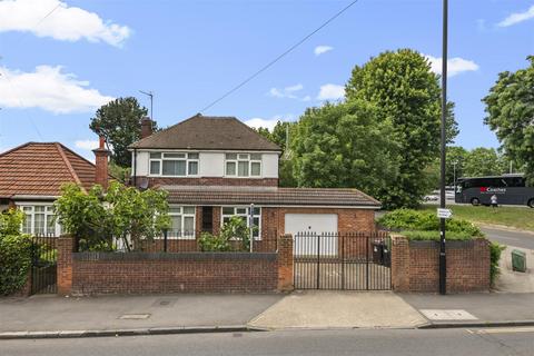 North Hyde Lane, Hounslow TW5 4 bed detached house for sale