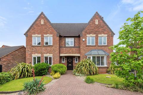 5 bedroom detached house for sale