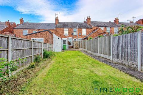 Old Hall Road, Chesterfield S40 2 bed terraced house for sale