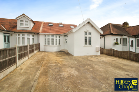 Belmont Road, Hornchurch, Essex, RM12 5 bed bungalow for sale