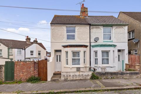 Glenfield Road, Dover, CT16 2 bed semi