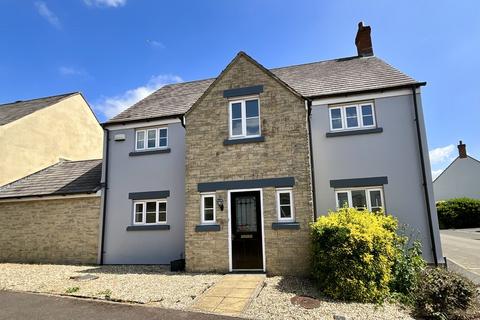 4 bedroom link detached house for sale