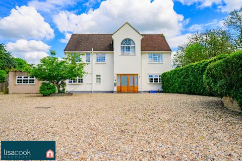 6 bedroom detached house for sale