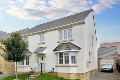 Cozens Grove, Shrivenham, SN6 5 bed detached house for sale