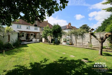 Alder Road, Folkestone CT19 4 bed semi
