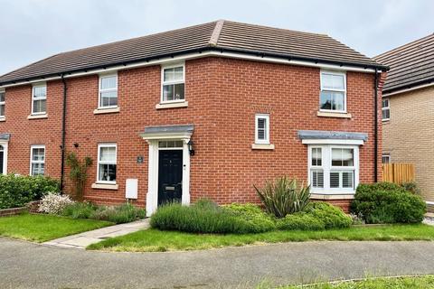 3 bedroom semi-detached house for sale