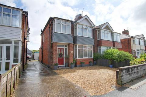 Wellington Road, Mablethorpe LN12 3 bed semi