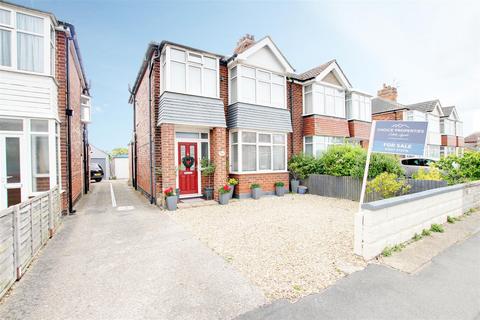 Wellington Road, Mablethorpe LN12 3 bed semi