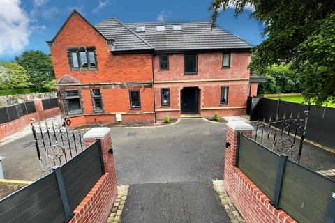 6 bedroom detached house for sale