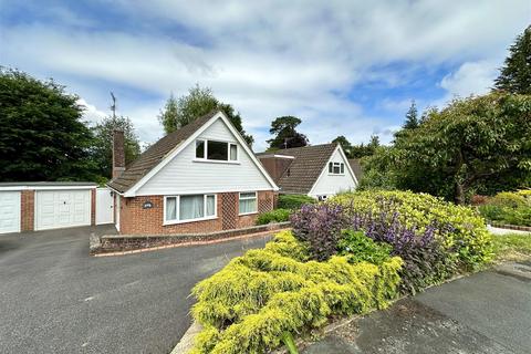 Fern Close, Camberley GU16 4 bed link detached house for sale