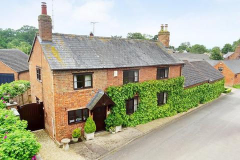 4 bedroom equestrian property for sale