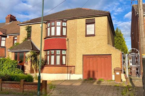 4 bedroom link detached house for sale