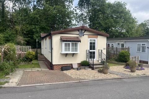 Petersfield, Hampshire 2 bed park home for sale
