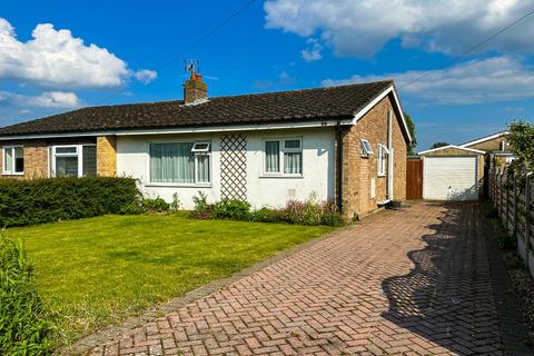 2 bedroom semi-detached bungalow for sale