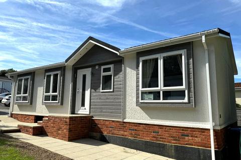 Limit Home Park, Berkhamsted HP4 2 bed park home for sale