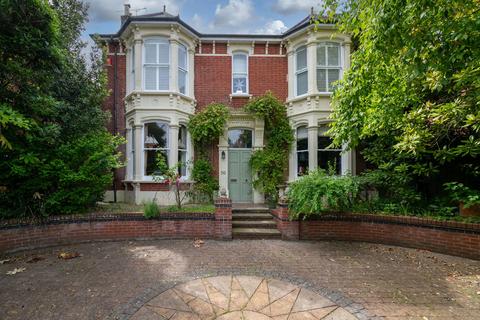 St. Cross Road, Winchester SO23 8 bed detached house for sale