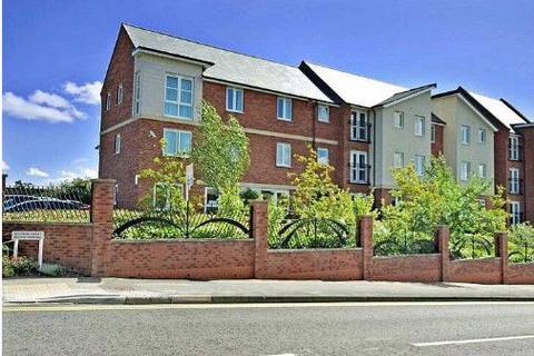 1 bedroom ground floor flat for sale