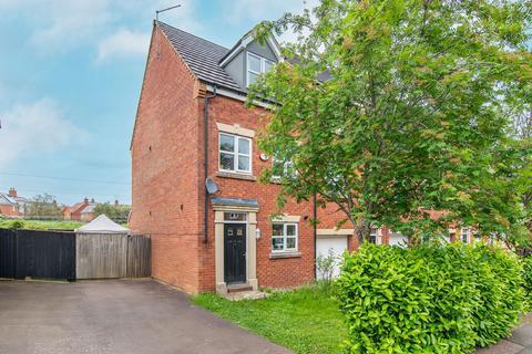 Frost Close, Desborough NN14 3 bed end of terrace house for sale