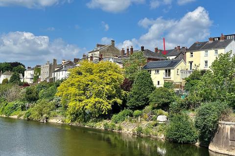 St. Peter Street, Tiverton, Devon, EX16 3 bed terraced house for sale