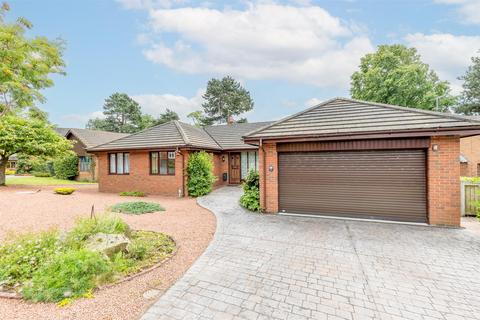The Paddock, Willaston, Nantwich 3 bed detached bungalow for sale
