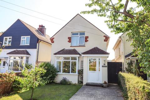 St Leonards Avenue, Hayling Island 2 bed detached house for sale