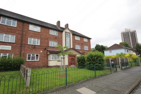 Cherry tree Walk, Stretford, M32 9AT 2 bed flat for sale