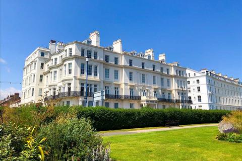 Royal Crescent Court, Filey 2 bed apartment for sale