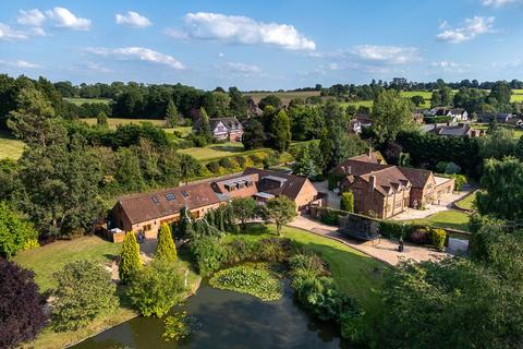 Harvington, Worcestershire 5 bed detached house for sale