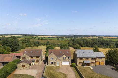 Went Edge Road, Pontefract WF8 7 bed detached house for sale