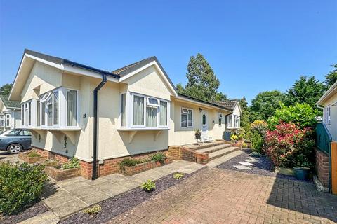 Stoneway Park, Petham, Canterbury 2 bed park home for sale