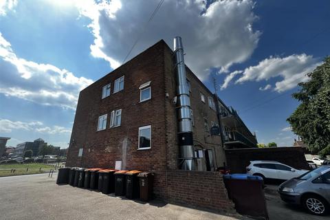 Flat 4 Mayfield Road, Dunstable 1 bed flat for sale