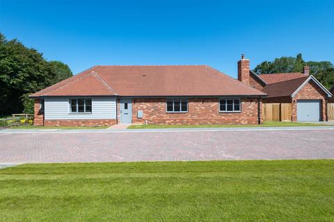 Jack Way, Stowmarket IP14 3 bed detached bungalow for sale