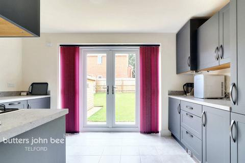 43 Griffins Wood Close, Telford TF4 3GX 2 bed semi